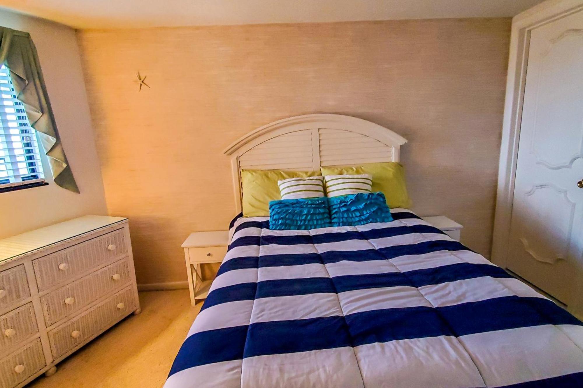 Golden Sands 1906 Ocean City Room photo